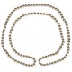 Collar largo de perlas de Rio y broche decorativo